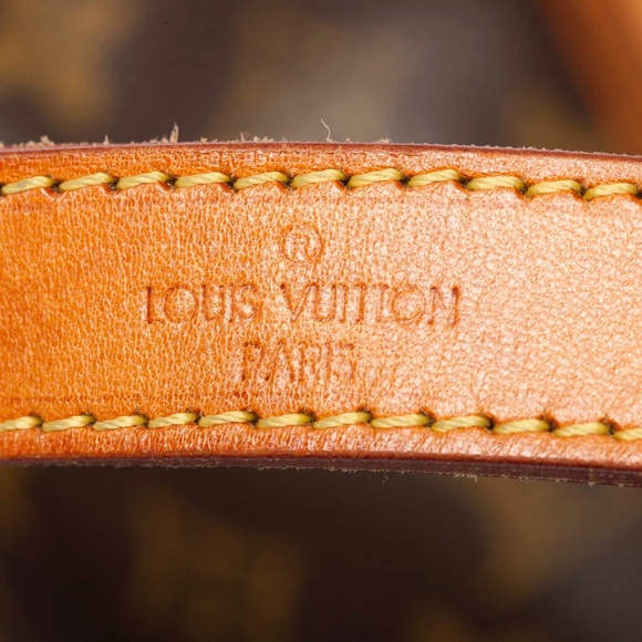 Auth LOUIS VUITTON Monogram Noe MM Shoulder Bag - Picture 6 of 8